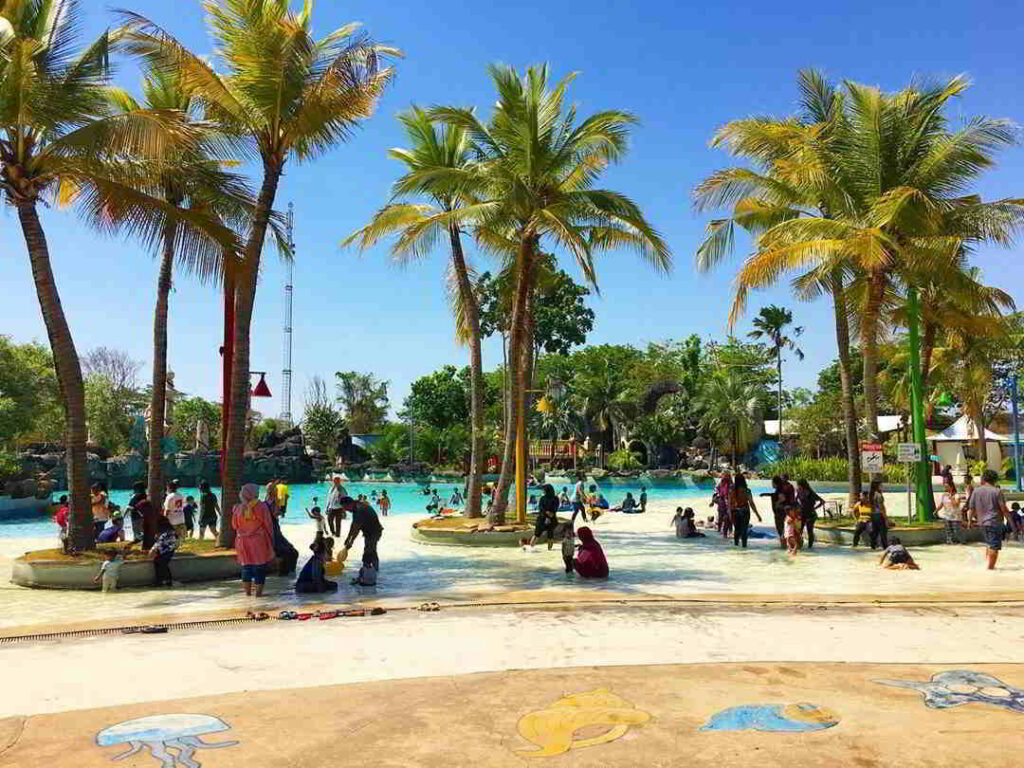 √ Ciputra Waterpark: Promo, Peraturan & Harga Tiket