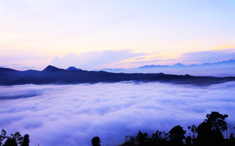 √ Gunung Putri Lembang: Misteri, Camping, & Tiket Masuk