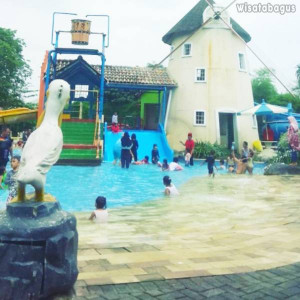 √ Amsterdam Waterpark, Wisata Air Ala Negeri Kincir Angin